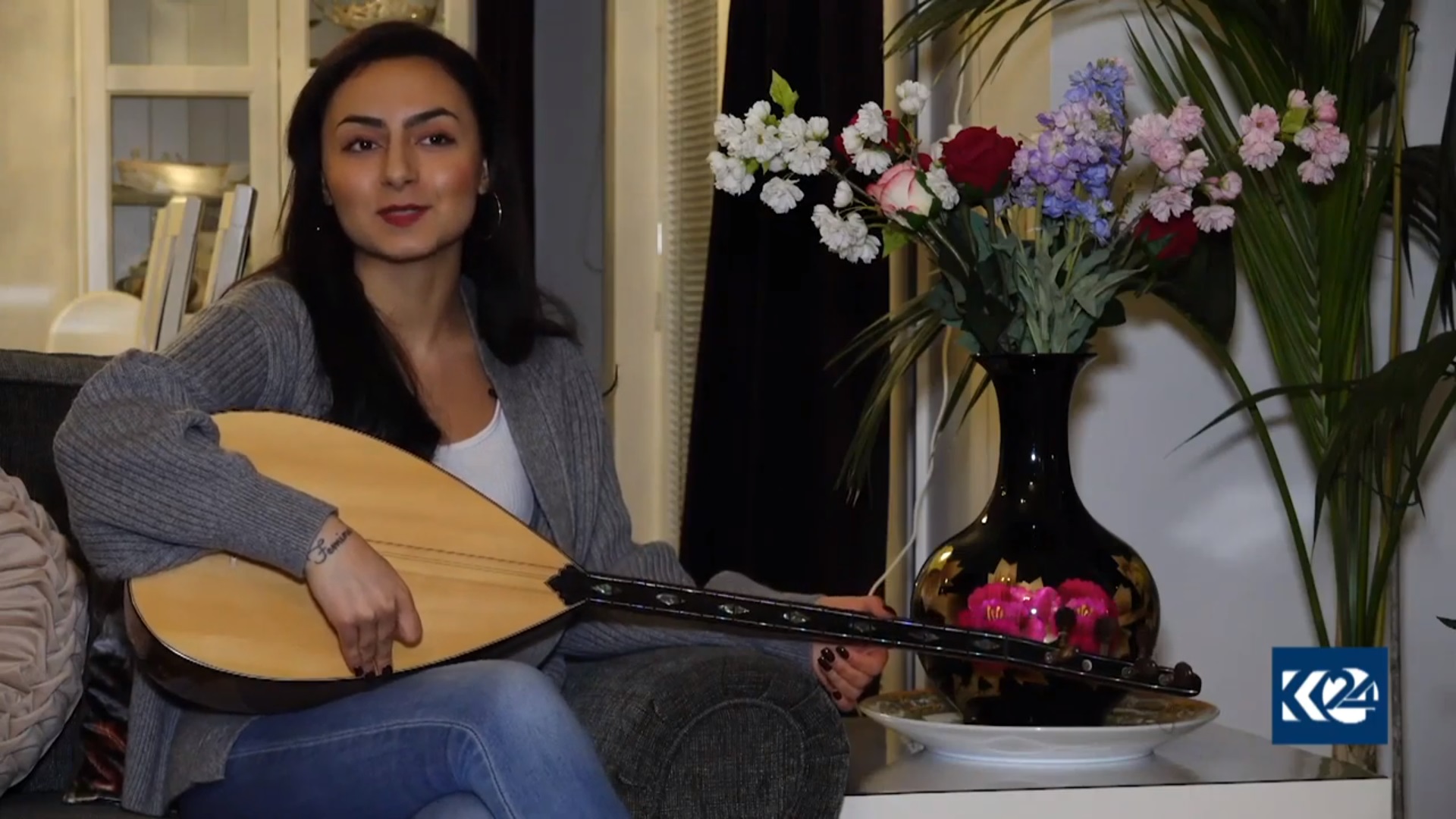 الفنانة الكوردية شنو أحمدي